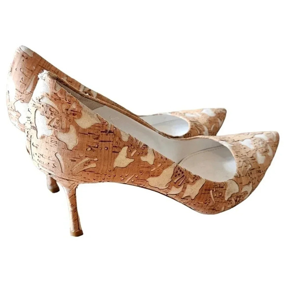 Donald J. Pliner Beige Treva Pointed Toe Heels Pumps  Shoes Size 10. - Picture 7 of 14